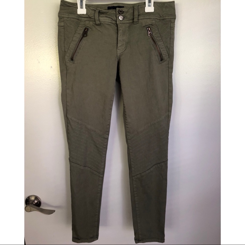 American Eagle Green Capris